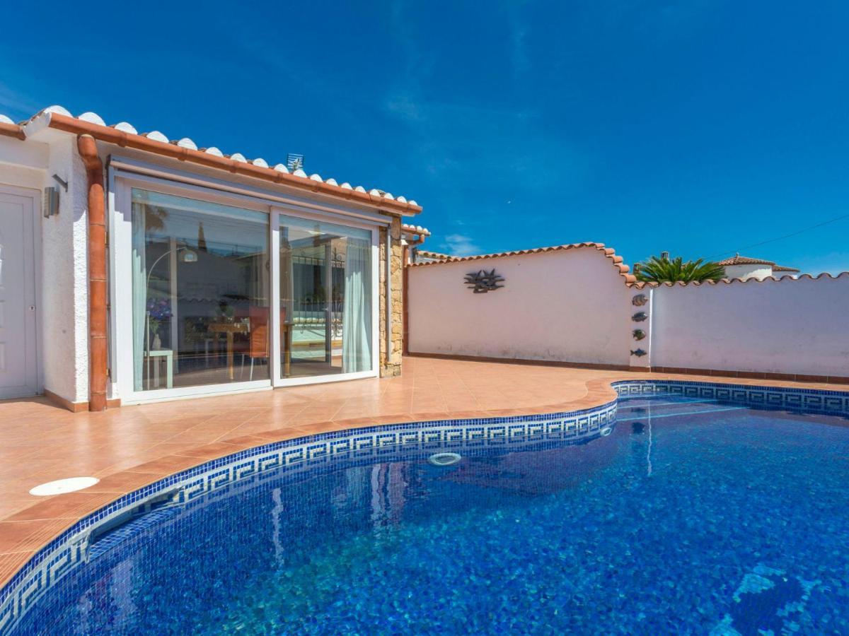 Holiday Home Peni By Interhome Empuriabrava Dış mekan fotoğraf
